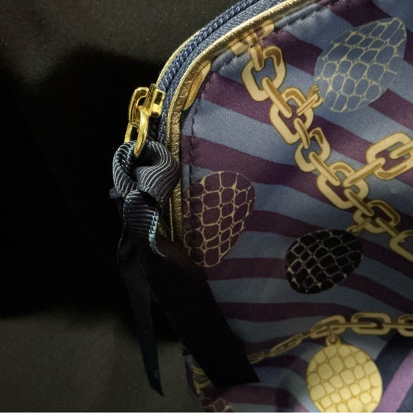 Estee’ Lauder make up bag - Picture 4 of 12